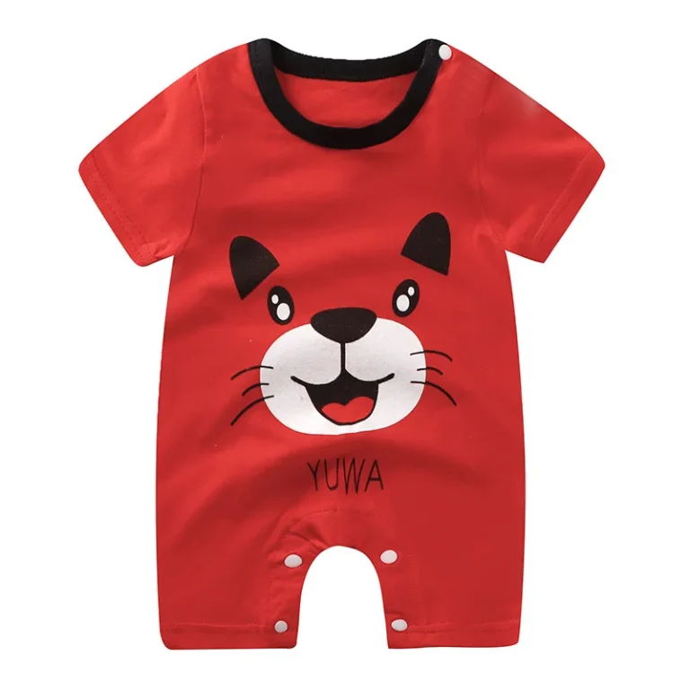 "Barboteuse dinosaure bébé hautement attrayante" (Onesie dinosaur baby highly appealing) or "Barboteuse dinosaure bébé décorative et confortable" (Onesie dinosaur baby decorative and comfortable).