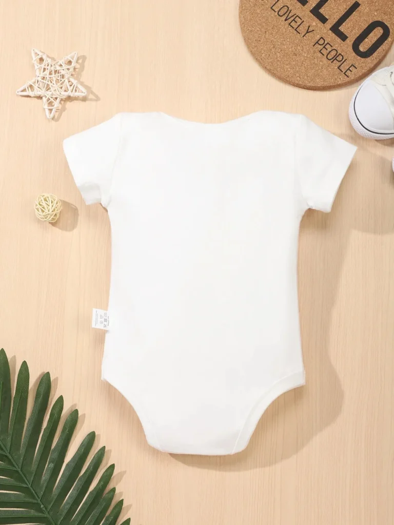 "Barboteuse bébé avec message coloré de qualité"