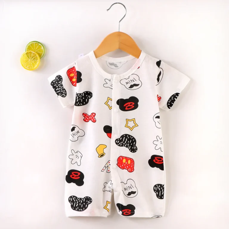 "Barboteuse bébé Mickey, confortable et esthétique" (Onesie baby Mickey, comfortable and appealing)