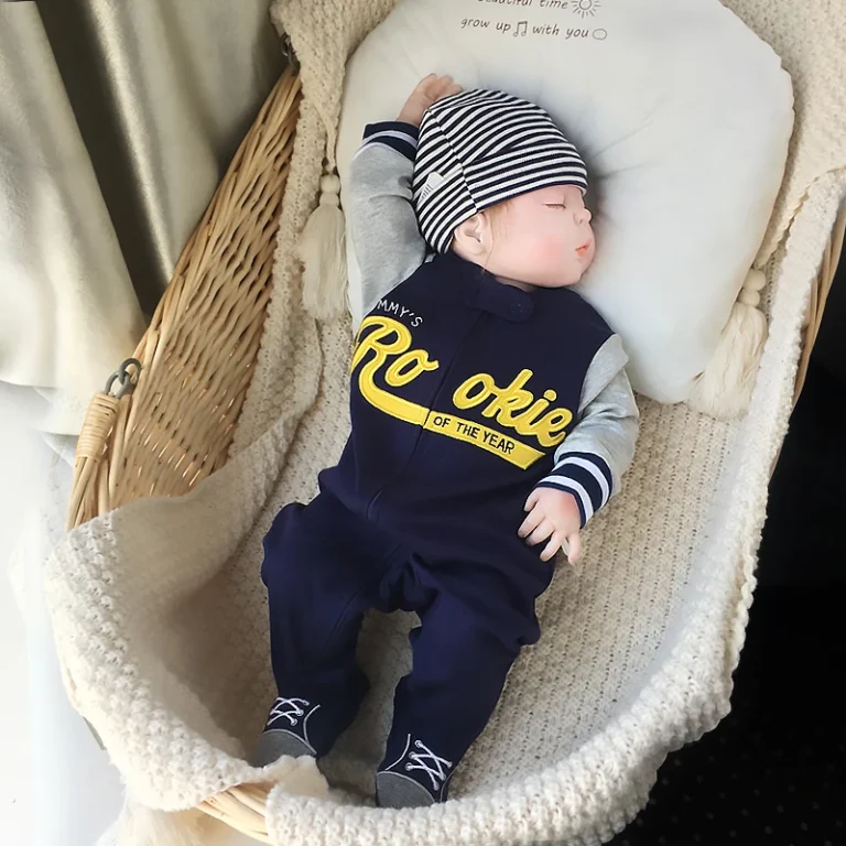"Onesies bébé, style et confort" (Baby onesies, style and comfort)