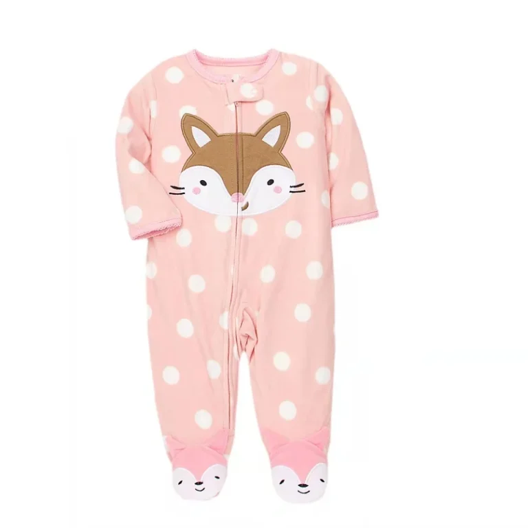 "Barboteuse bébé renard de qualité"(Onesie baby fox of quality)or"Barboteuse bébé renard douce et confortable"(Onesie baby fox soft and comfortable)or"Barboteuse bébé renard facile à enfiler"(Onesie baby fox easy to put on)(Note: Barboteuse is a French word for a one-piece garment worn by babies, similar to a romper or a jumpsuit.)
