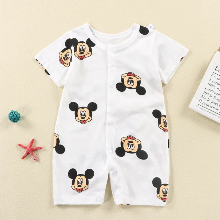 "Barboteuse bébé Mickey, confortable et esthétique" (Onesie baby Mickey, comfortable and appealing)