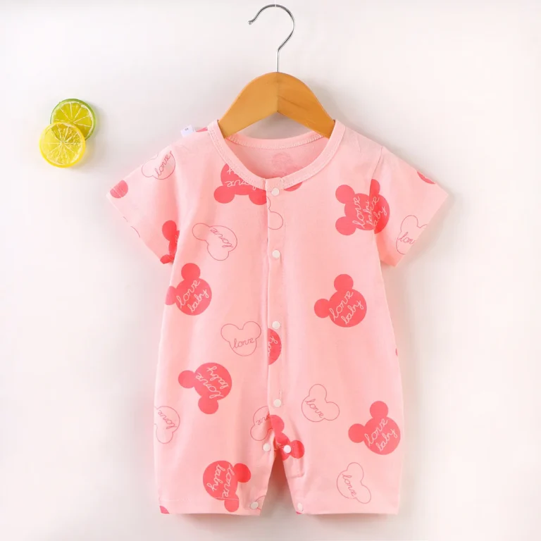 "Barboteuse bébé Mickey, confortable et esthétique" (Onesie baby Mickey, comfortable and appealing)